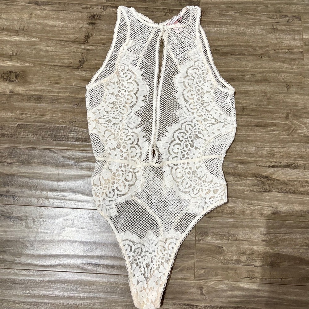 Victoria's Secret White Lace Crochet‎ Open Sheer Bodysuit Lingerie size Medium